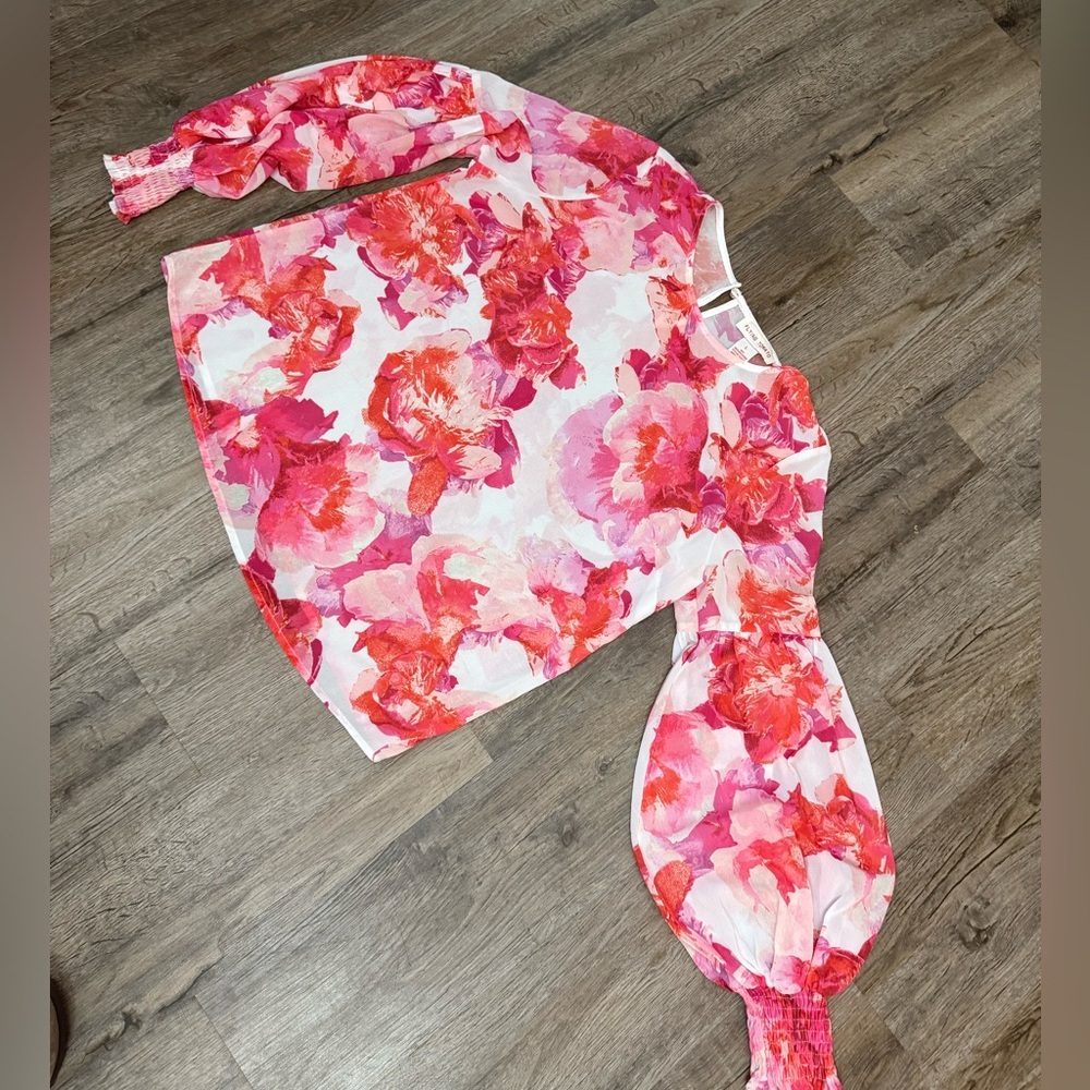 Flying Tomato • Floral Smocked Top - Picture 8 of 14